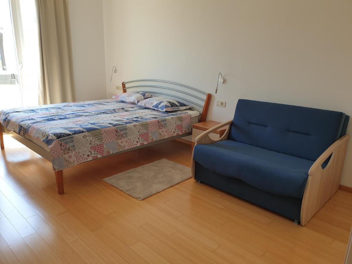 Апартаменти Abelia, Two Terraces, Hot Tub, Free Parking Дубровник Екстер'єр фото