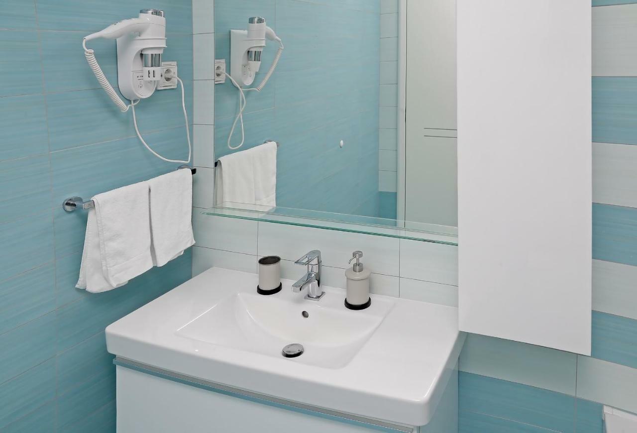 Апартаменти Abelia, Two Terraces, Hot Tub, Free Parking Дубровник Екстер'єр фото