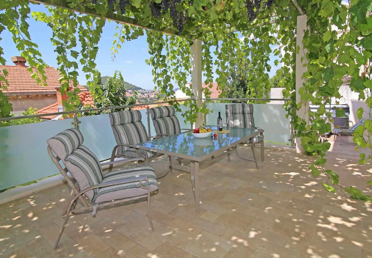 Апартаменти Abelia, Two Terraces, Hot Tub, Free Parking Дубровник Екстер'єр фото