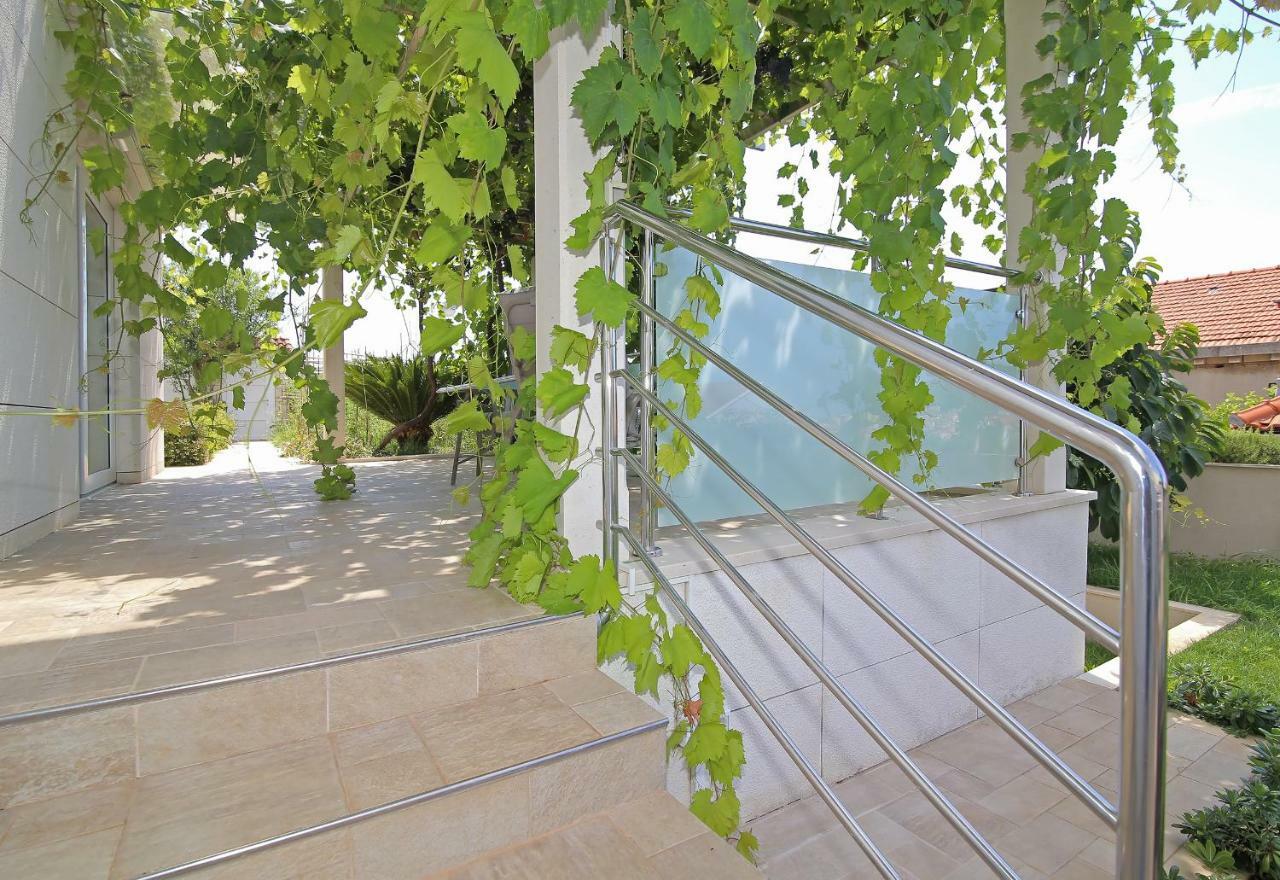 Апартаменти Abelia, Two Terraces, Hot Tub, Free Parking Дубровник Екстер'єр фото